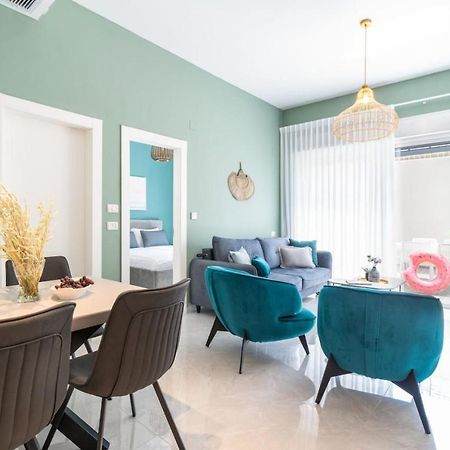 Sea N' Rent: Beachfront 2-Bedroom Apartment in Nahariya Exterior photo