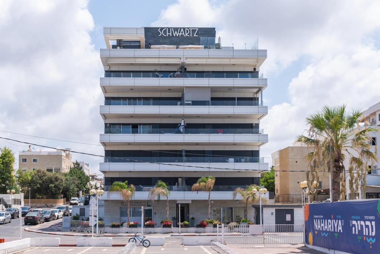Sea N' Rent: Beachfront 2-Bedroom Apartment in Nahariya Exterior photo