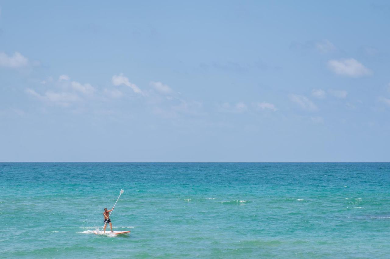 Sea N' Rent: Beachfront 2-Bedroom Apartment in Nahariya Exterior photo